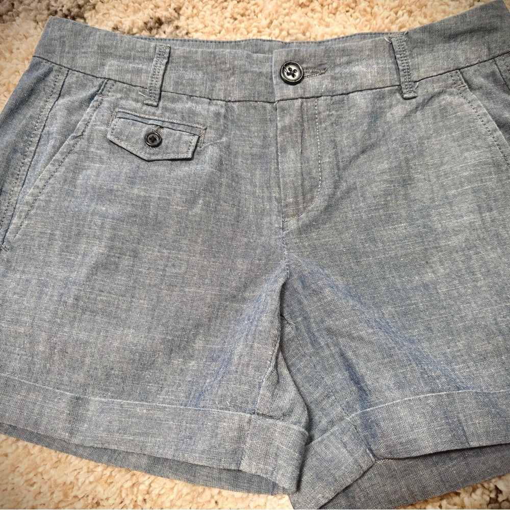 Banana Republic Women’s Cotton Chambray Shorts Size OP. Like new!